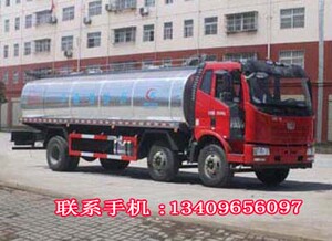 解放前四后四三轴20方鲜奶保温运输车 不锈钢罐聚氨酯保温牛奶车