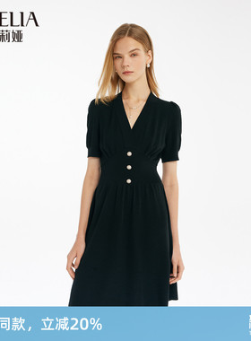 歌莉娅黑色连衣裙夏季时尚V领天丝醋酸小黑裙1C4C4G5P0