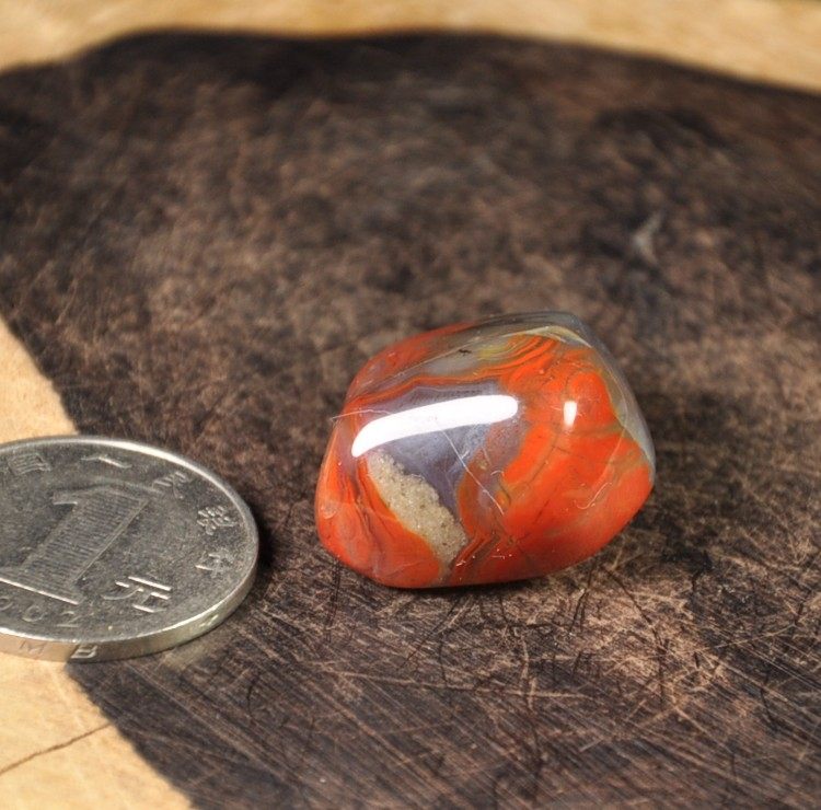 特价瑕疵品辽宁朝阳天然北票战国红缟玛瑙小手把玩件 27-A1号男女