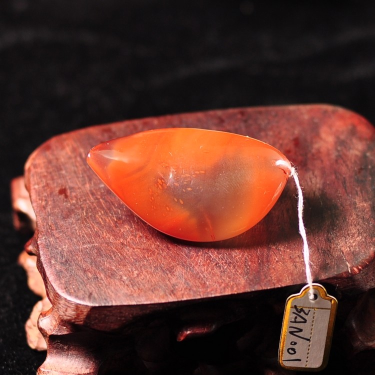 精选非染色未优化树叶子天然南红玛瑙 挂件吊坠男3AN001手把件 女