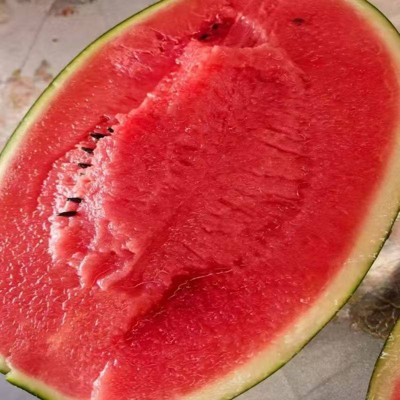 黑美人西瓜新鲜水果应季
