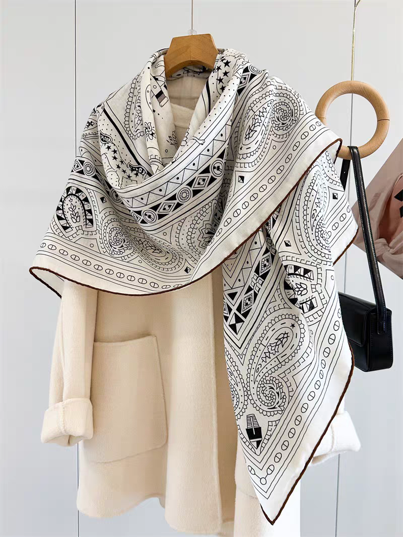 桑蚕丝羊毛•心之马 丝毛大方巾秋冬保暖百搭真丝羊毛披肩围巾女