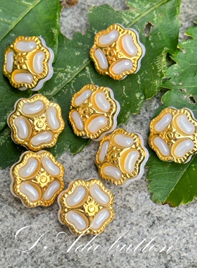 jp1  13mm日本热门轻巧小花纽扣 初秋小花飘云