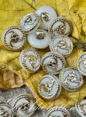 jp11 13mm 日本经典风车图案珠光亮银小钮扣