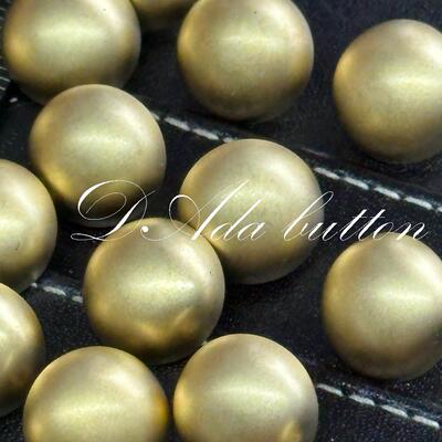 M187-13mm 极简的奢华雾金半圆钮扣(老货) 安静的贵族风格