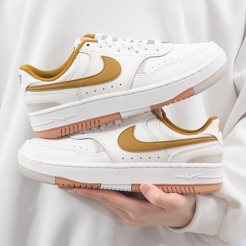 耐克板鞋Nike运动休闲