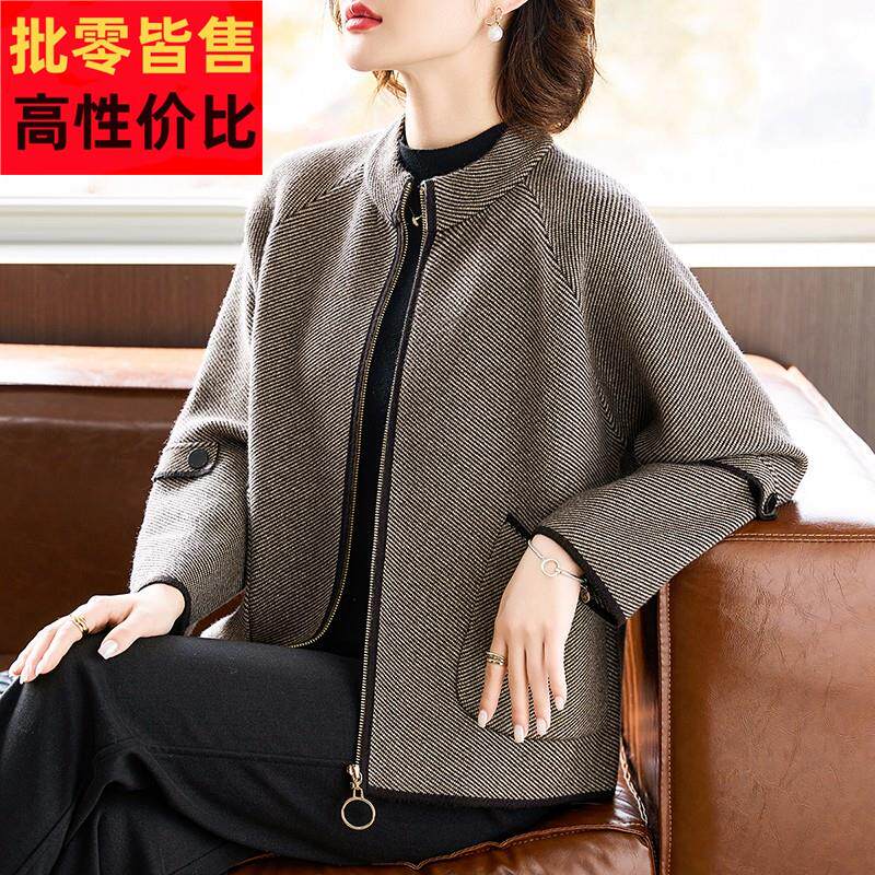2025新款中年妈妈秋装短款夹克外套中老年女装春秋时尚毛呢子上衣