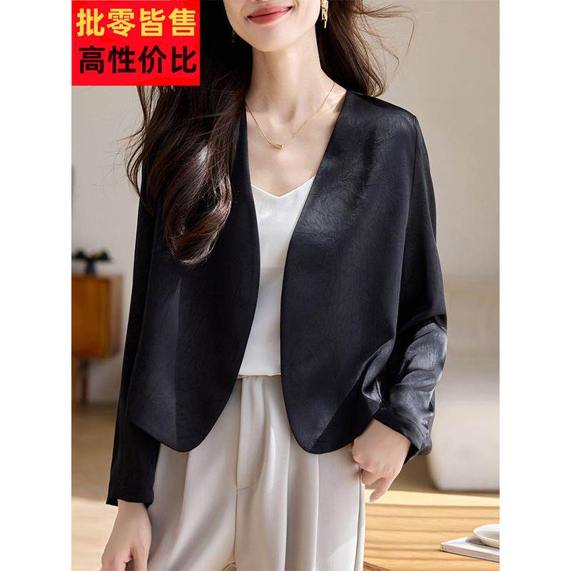 黑色女士西装外套女春秋2025秋季新款短款时尚高级感西服外套开衫