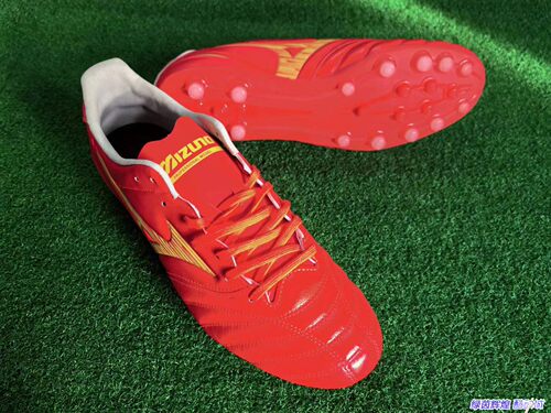 美津浓mizuno袋鼠皮加宽足球鞋