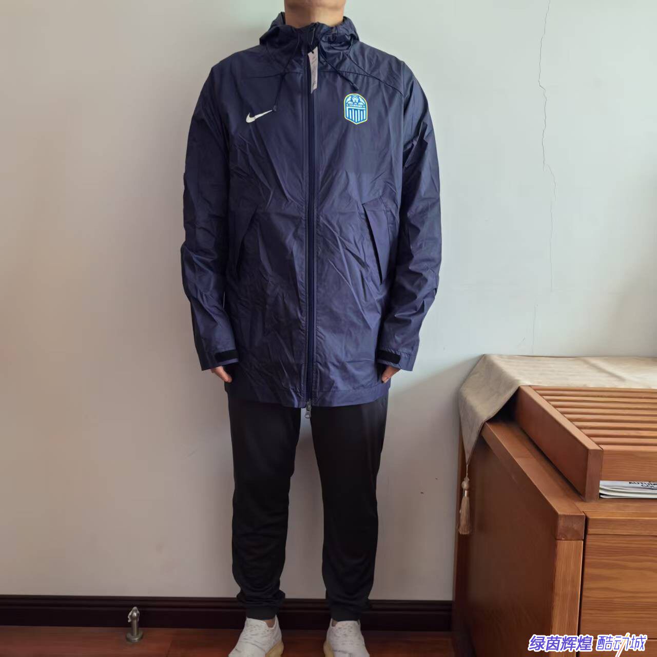 DX4621-498中超耐克NIKE连帽足球训练服梭织休闲运动风雨衣外套