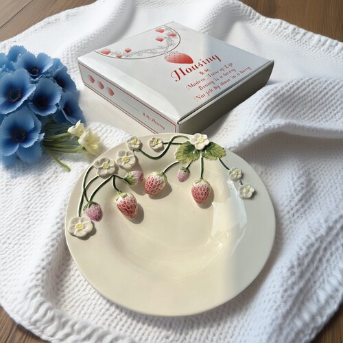 设计师款重工浮雕草莓轻奢果盘