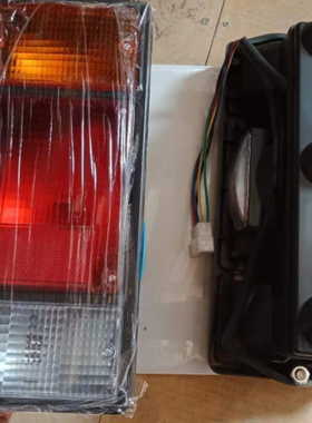 徐工吊车配件大全 后尾灯25k5 20g.5 25吨三色尾灯 灯壳