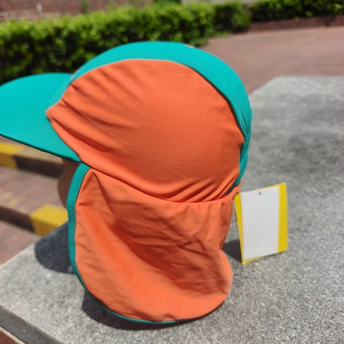 英mountain warehouse UPF50加 kids swim hat幼儿 玩水小帽