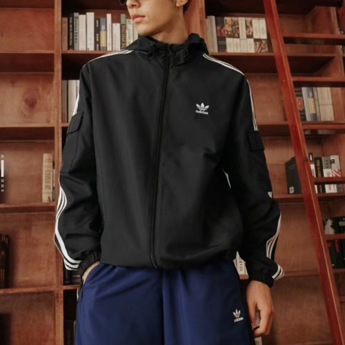 正品Adidas阿迪达斯男女外套春新款拒水防泼休闲连帽夹克KB1945