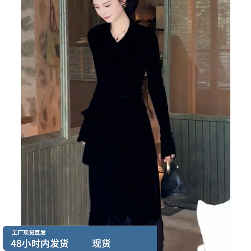 早秋高端精致千金感穿搭轻奢气场强大女装法式小资黑色丝绒连衣裙