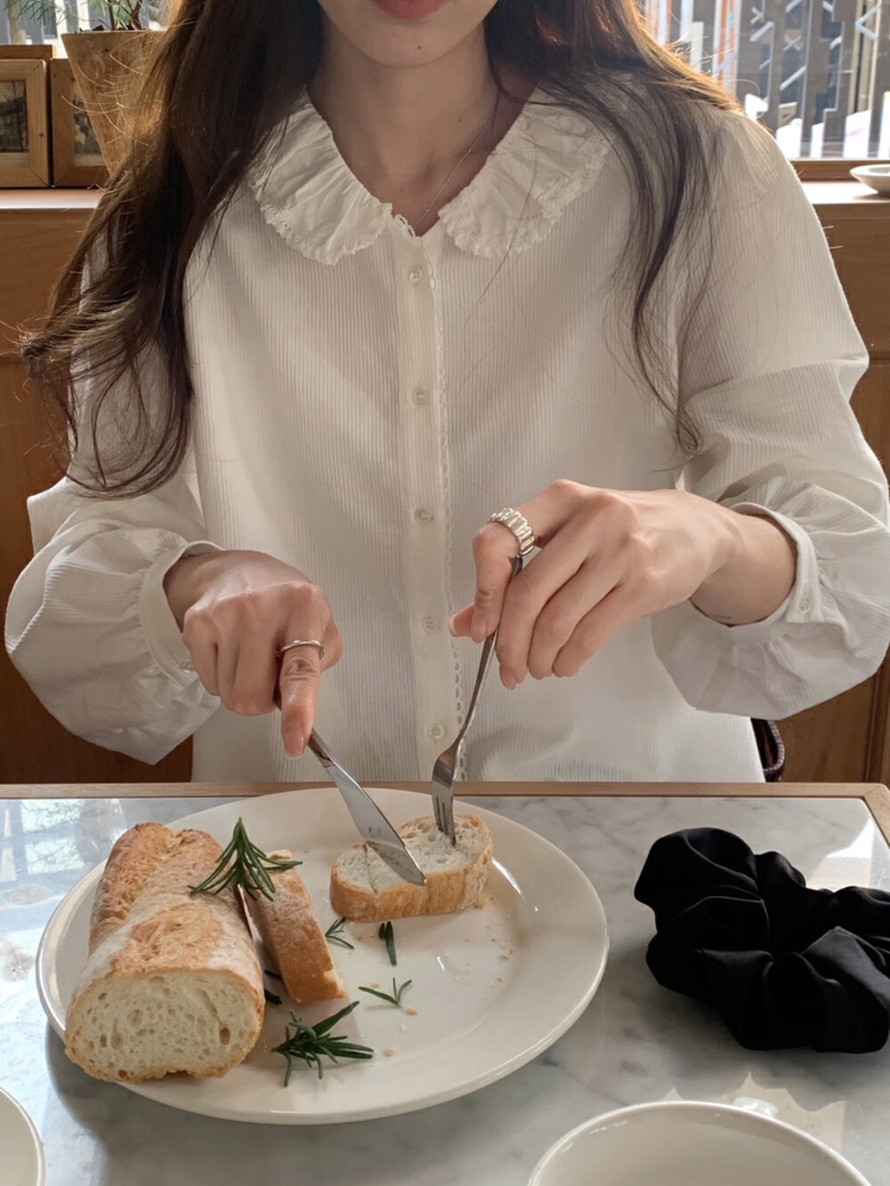 韩系正品/2025春季新款简约休闲显瘦荷叶领喇叭袖衬衫女设计感,女装/女士精品,衬衫,淘宝优惠券,粉丝福利购,淘宝优惠卷