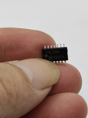 74LS86 中体 贴片集成电路 实物拍摄 可直接拍