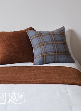 美拉德棕抱枕高级感蓝色格子靠垫法式靠包床头靠枕组合民宿酒店