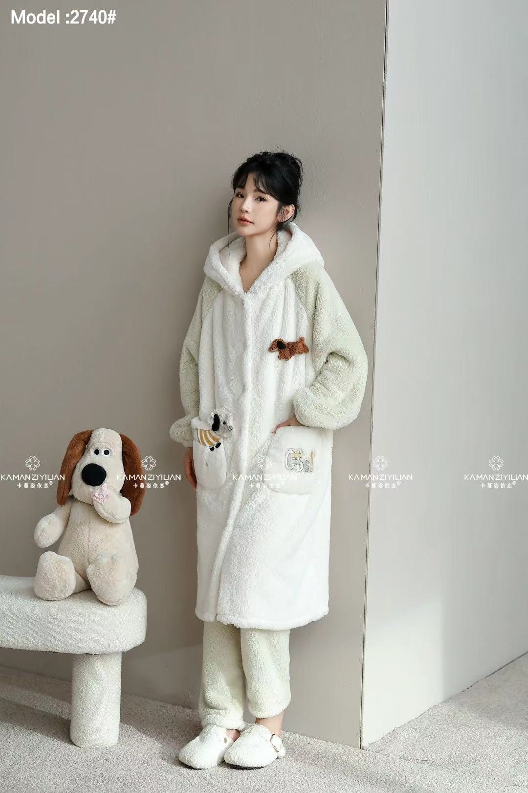 长益琴2025新款居家睡衣珊瑚绒加厚长款柔软舒适亲肤保暖时尚连帽