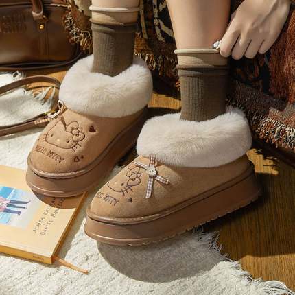 三丽鸥联名HelloKitty毛绒雪地靴女秋冬新款加绒厚底保暖防滑棉鞋