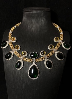 外贸货源时尚玻璃水晶项链女彩色镶钻镂空吊坠锁骨链女士珠宝