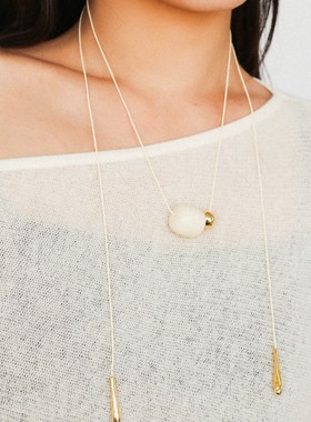 小众皮绳象牙果项链女ins简约休闲复古个性潮流长款项链