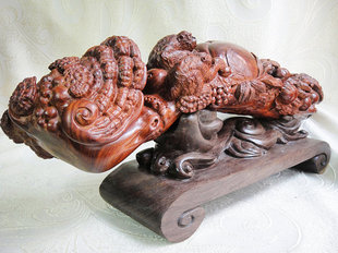 马狮麟印度小叶紫檀木雕件如意摆件猴子献寿 紫檀代代封侯摆件