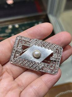 装 饰艺术时期铂金钻石珍珠胸针