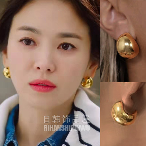 现在手中宋慧乔同款耳环高级感女