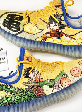 动漫联名休闲跑鞋Adidas透气减震