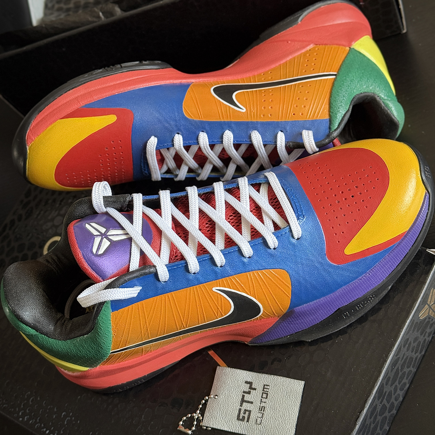 耐克男子比赛低帮明星同款篮球鞋