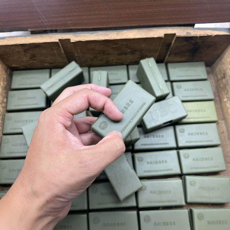 保真正品单人防护配件杂物盒DIY改装饵料鱼钩便携户外渔具收纳盒