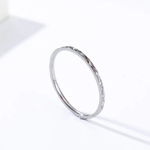 时尚钛钢戒指 1mm菱形堆叠钛钢戒指女尾戒 可叠戴钛钢戒指指环