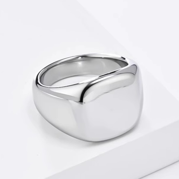 时尚钛钢戒指 简约风镜面弧形方块戒指 简约光面素戒钛钢戒指指环