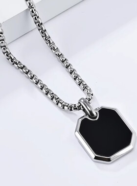 时尚钛钢项链 欧美简约中性INS小方牌个性穿搭吊坠几何钛钢项链