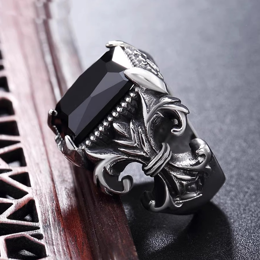 朋克风红宝石男士十字架钛钢戒指