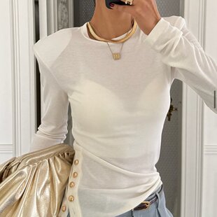 2026早春新款女装时尚修身显瘦打底衫小金扣洋气女上衣包身白色衫