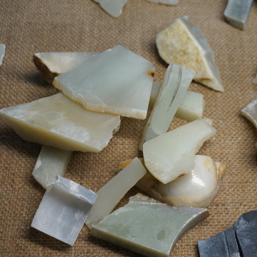 新疆和田玉原石碧玉且末糖青白料边角料山流水山料下脚练手学习料 - 封面