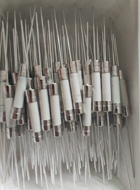 美国力特陶瓷保险丝0505030.MXEP LF 30A500VP 505系列 6*30带脚