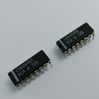 CD4044BE   CD4044 全新原装 RCA  直插DIP-16 集成电路