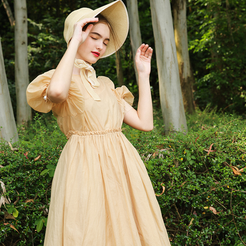 致我所爱,暖色系法式少女泡泡袖复古连衣裙