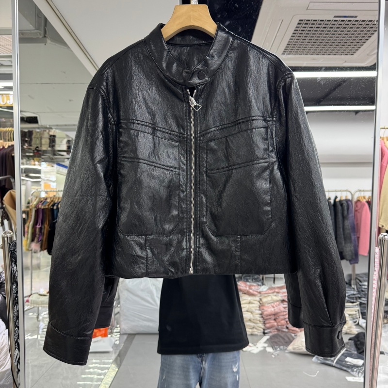 2025年秋冬新款时尚女装PU蛋白皮90白鸭绒羽绒服机车服洋气减龄潮