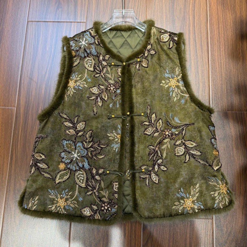 深圳南油流行女装夹棉马夹背心2025年秋冬新款水貂毛拼接重工刺绣