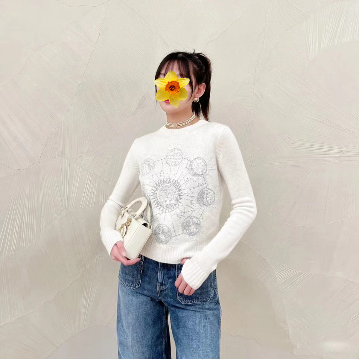 针织直筒圆领套头刺绣针织衫长袖