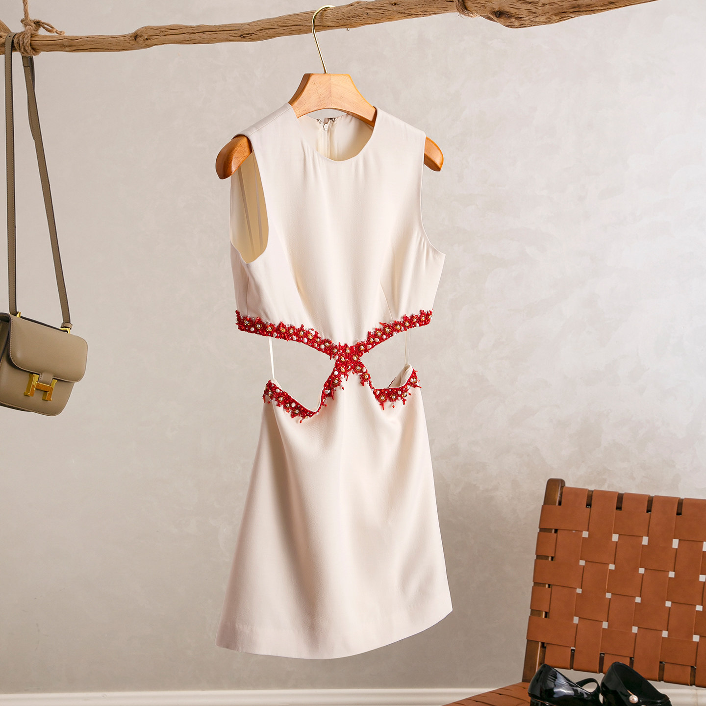 重工钉珠露腰性感无袖显瘦连衣裙