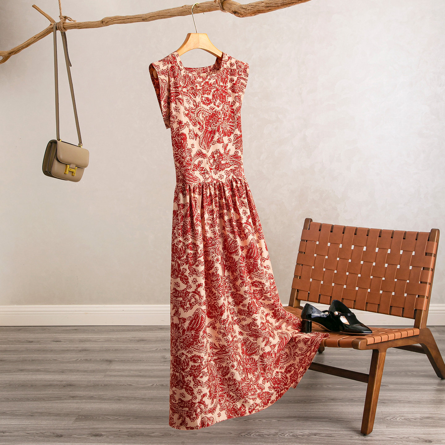 高腰显瘦无袖系带印花连衣裙