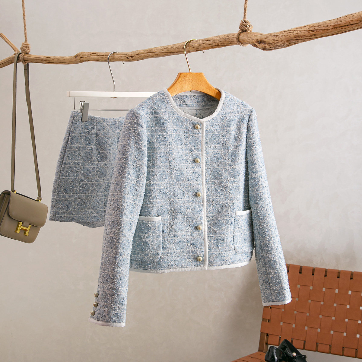 YongLeap柜品早春新品珍珠纽扣藤格纹圆领短款外套+高腰短裤套装