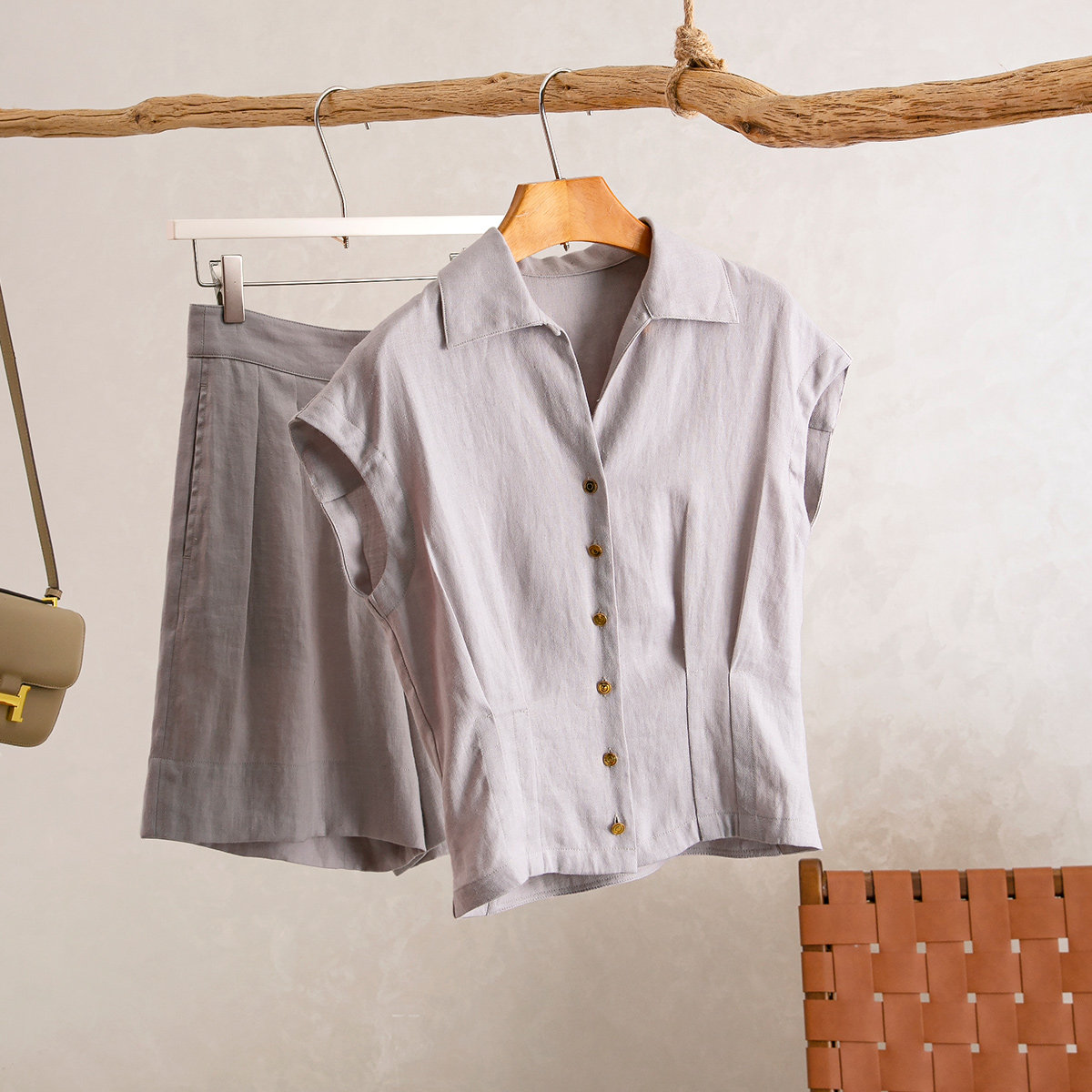 收腰金扣上衣高腰亚麻中裤套装