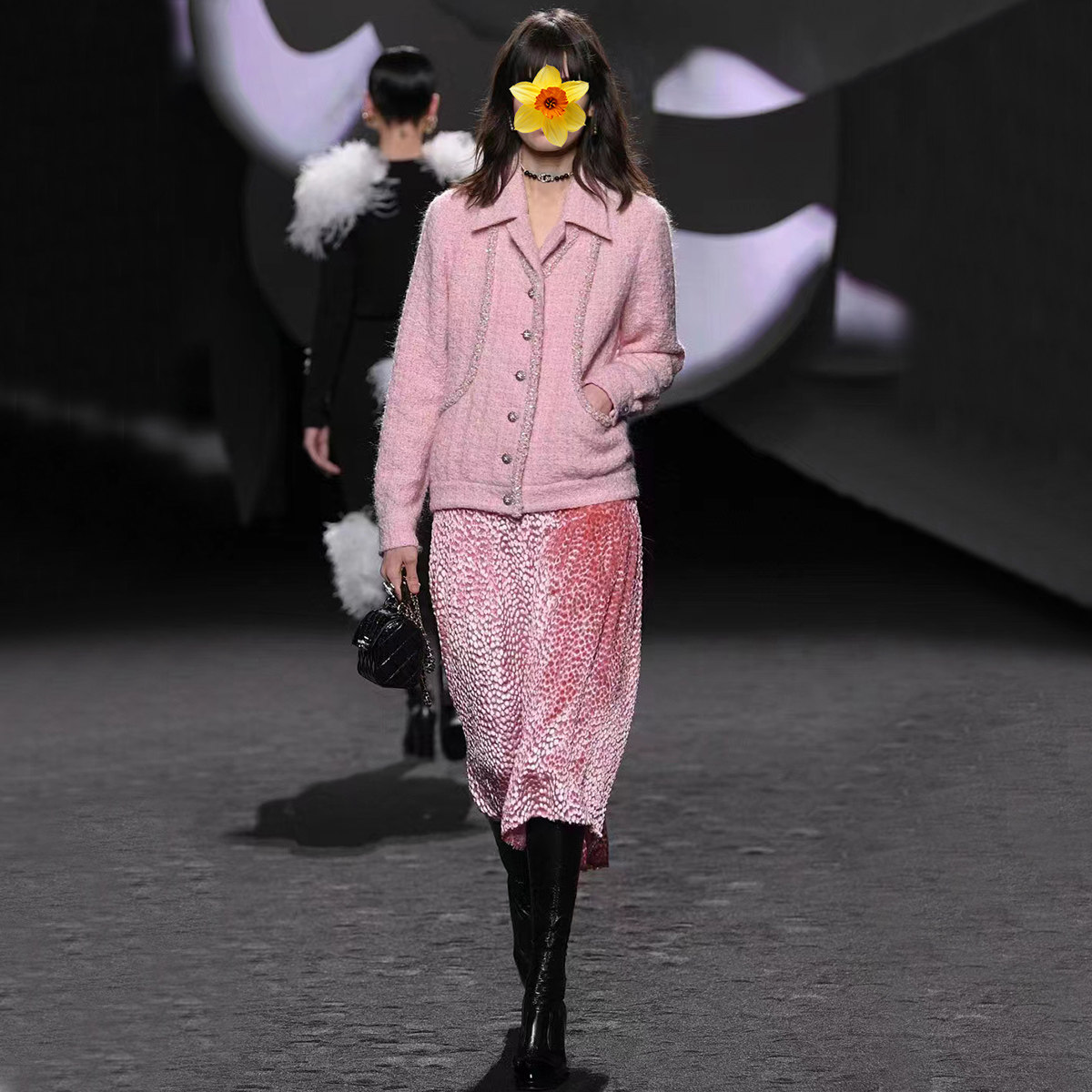 轻奢短款粗呢长袖短外套优雅