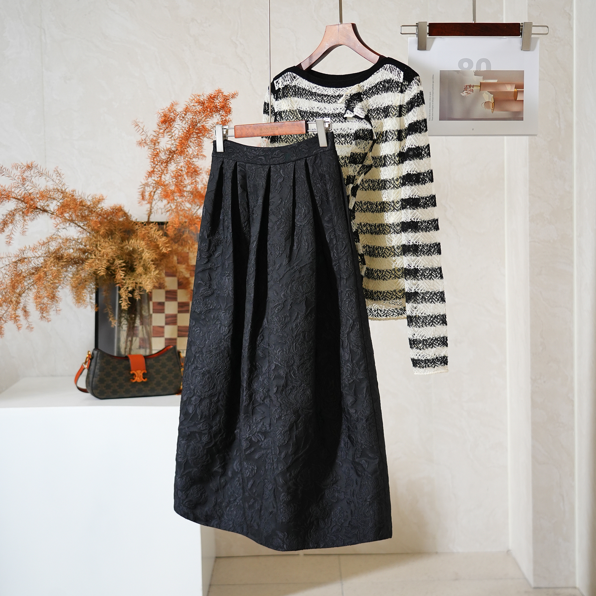 法式优雅定制浮雕暗花纹半身裙